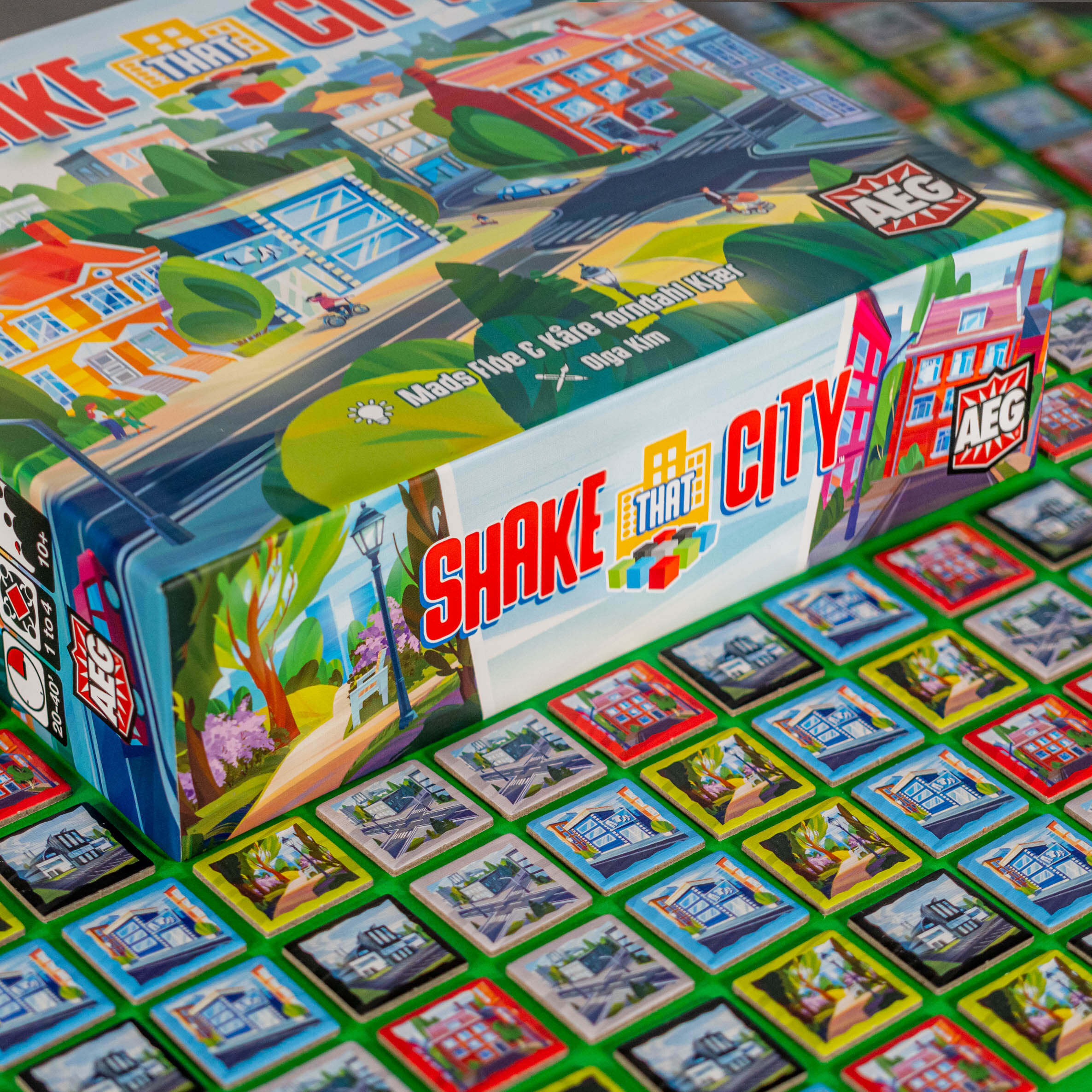 Shake That City box with tokens
